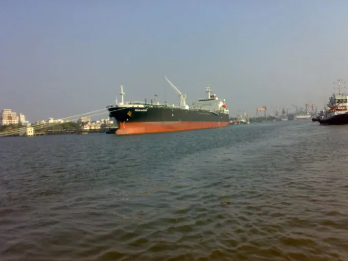 Port Logistics & Tug Support
